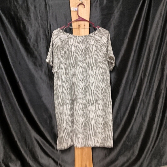 Cable & Gauge Green Patterned Top - Picture 6 of 9